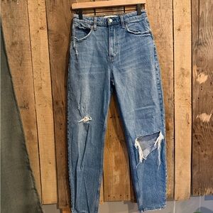 Abercrombie & Fitch Light Blue Distressed The 80s Mom High Rise LONG